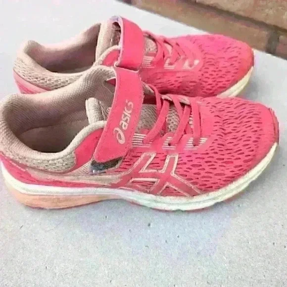 Girls Asics Pink Running shoes - size 3 - Picture 2 of 5